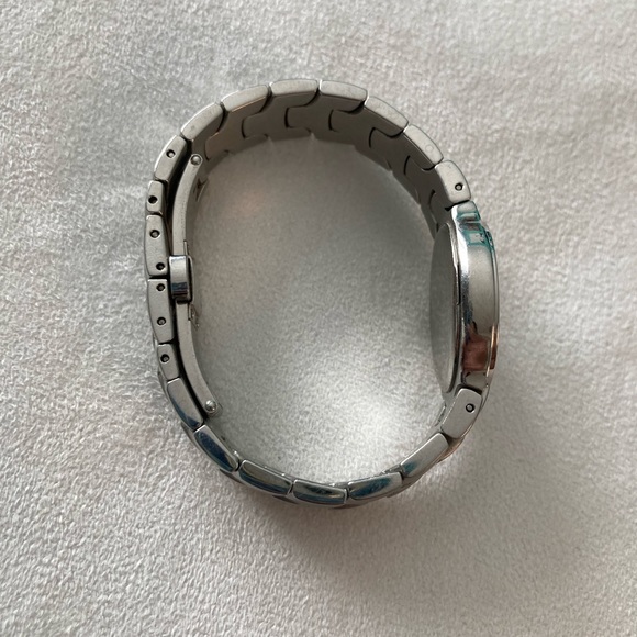 Authentic Movado Stainless Steel Museum Dial Ladies Wtach - Picture 3 of 9